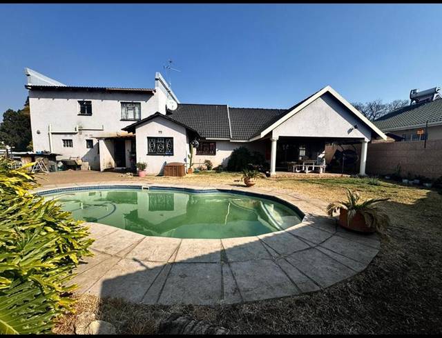 4 BEDROOM HOUSE FOR SALE IN GENL ALBERTS PARK